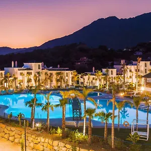 Aparthotel Hills **
